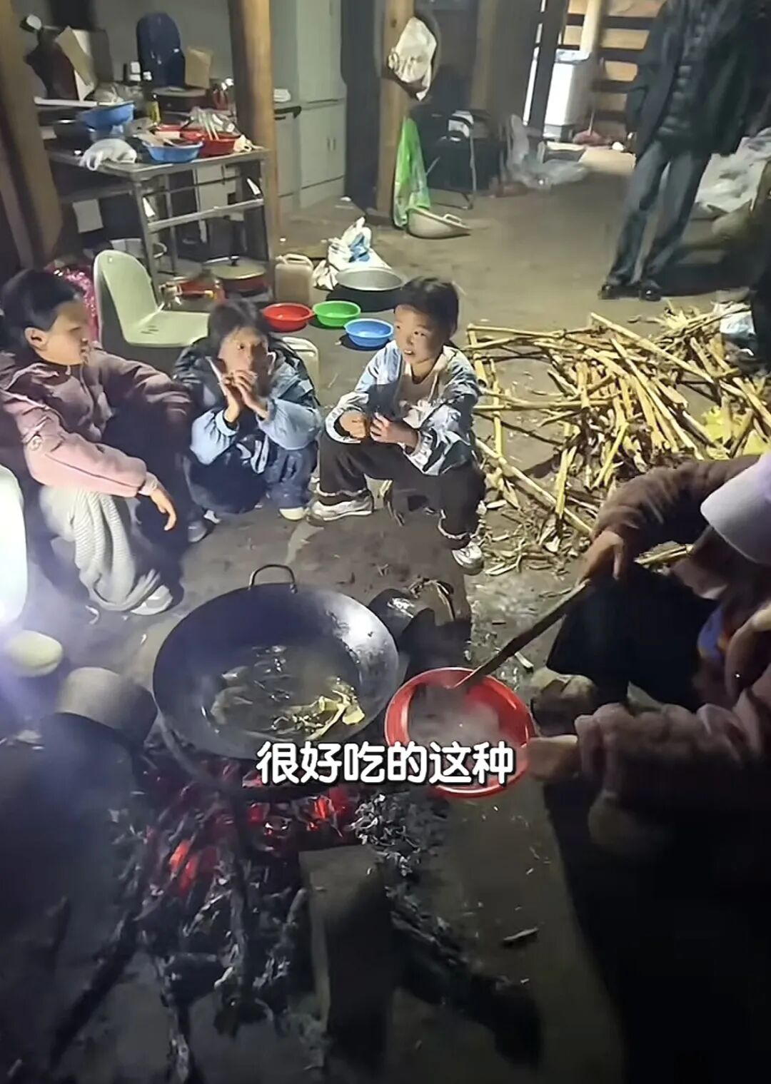 图片[2]-千万网红扶贫被骗18w，这下真成小丑了？-吃瓜网