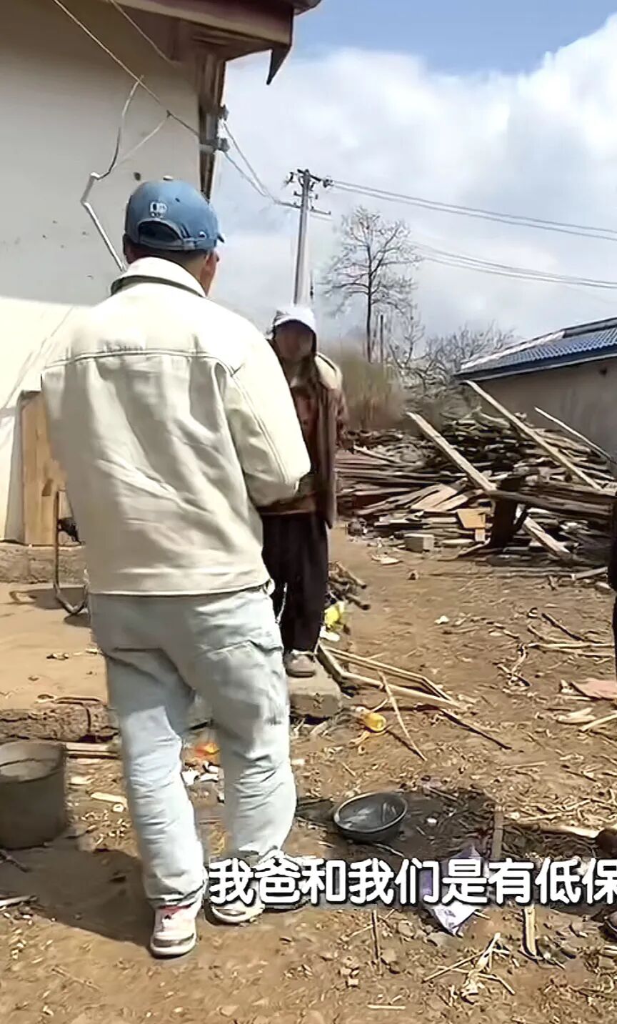 千万网红扶贫被骗18w，这下真成小丑了？-吃瓜网